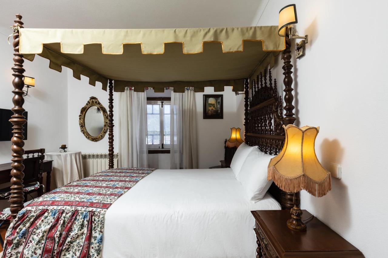 Casa De S. Thiago Do Castelo Hotel Óbidos Eksteriør billede