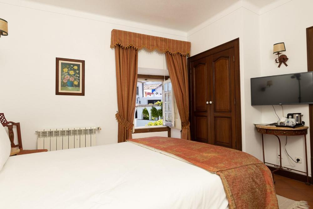 Casa De S. Thiago Do Castelo Hotel Óbidos Eksteriør billede