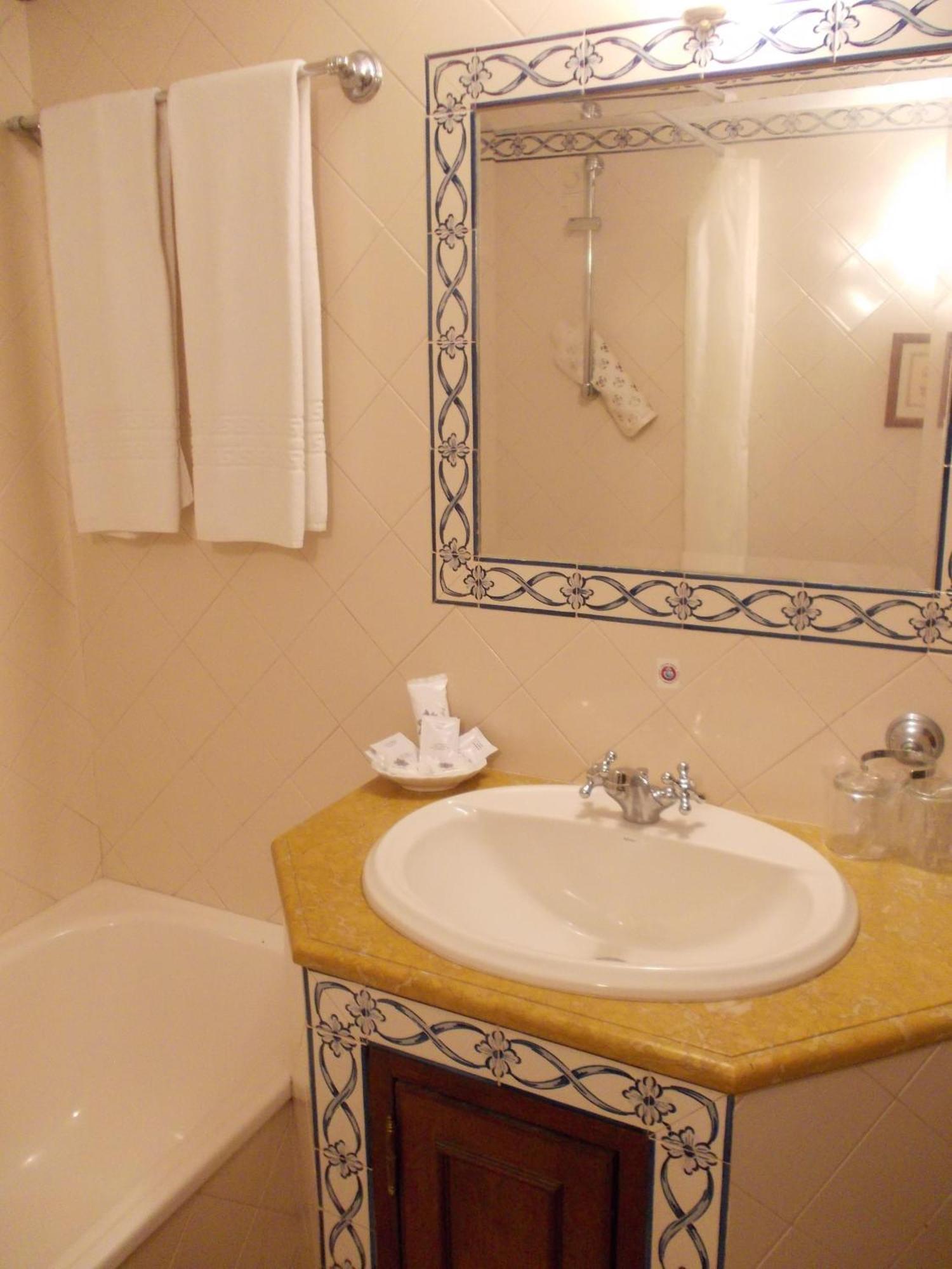 Casa De S. Thiago Do Castelo Hotel Óbidos Eksteriør billede