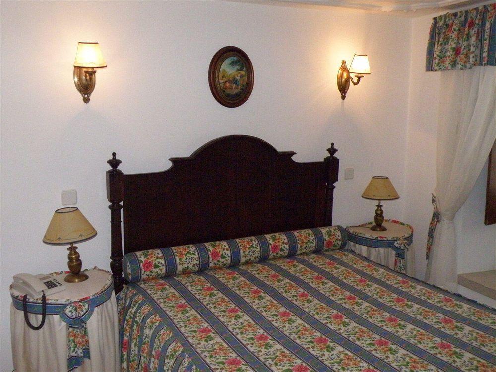 Casa De S. Thiago Do Castelo Hotel Óbidos Eksteriør billede