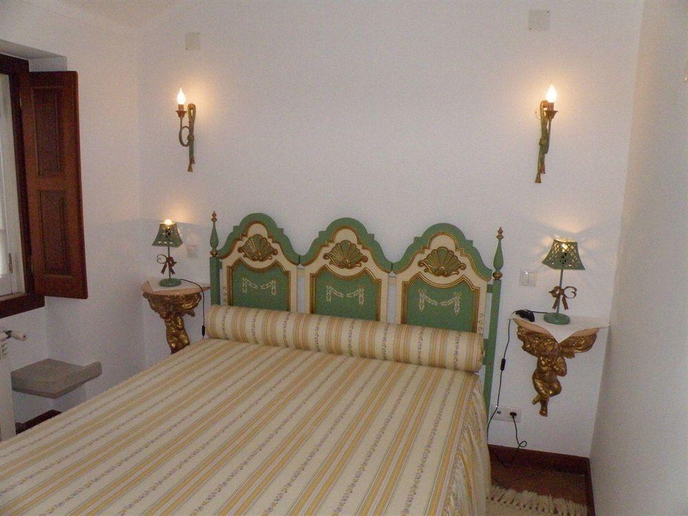 Casa De S. Thiago Do Castelo Hotel Óbidos Eksteriør billede