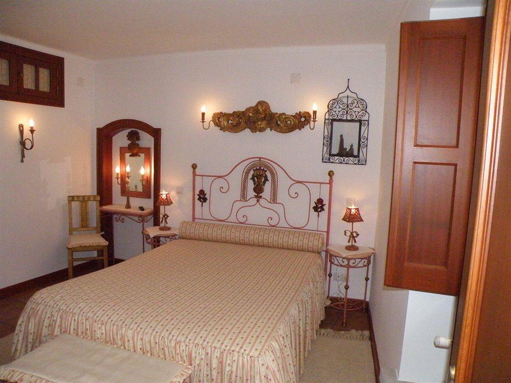 Casa De S. Thiago Do Castelo Hotel Óbidos Eksteriør billede