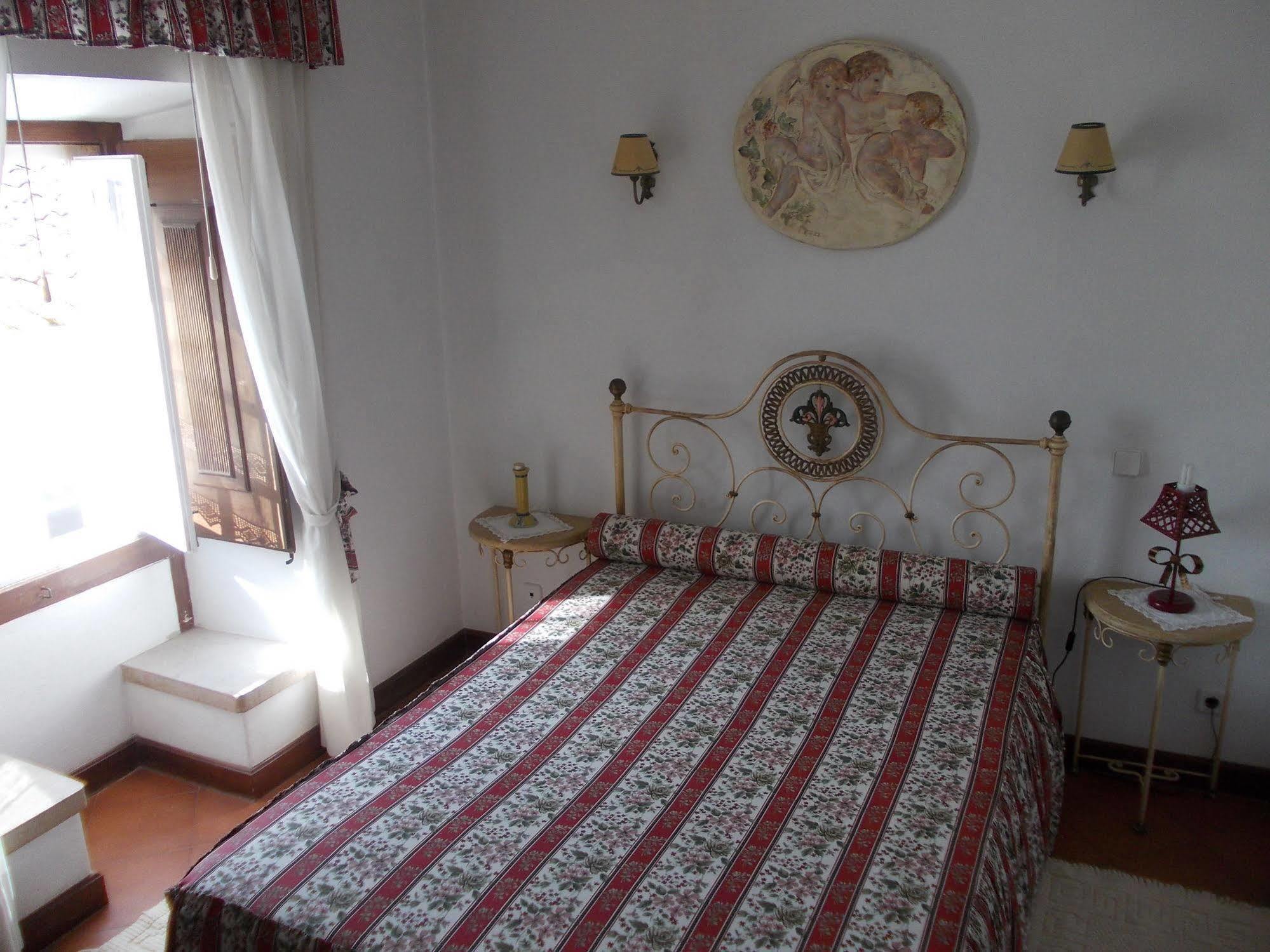 Casa De S. Thiago Do Castelo Hotel Óbidos Eksteriør billede