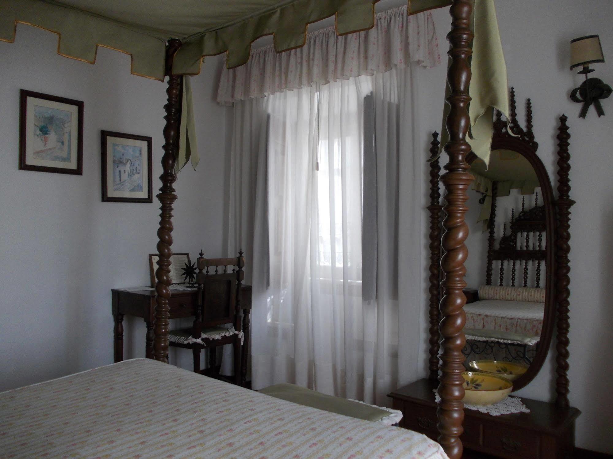 Casa De S. Thiago Do Castelo Hotel Óbidos Eksteriør billede
